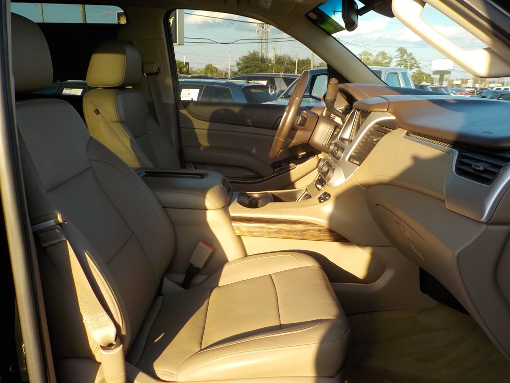 2015 GMC Yukon XL SLT 1500 photo
