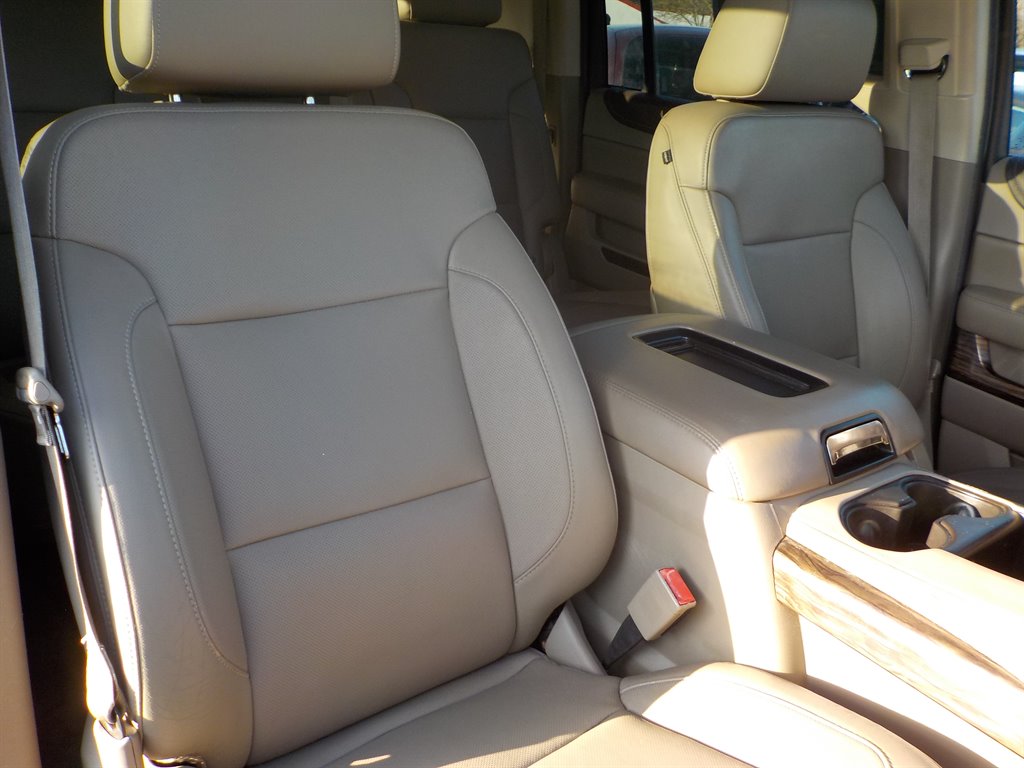 2015 GMC Yukon XL SLT 1500 photo