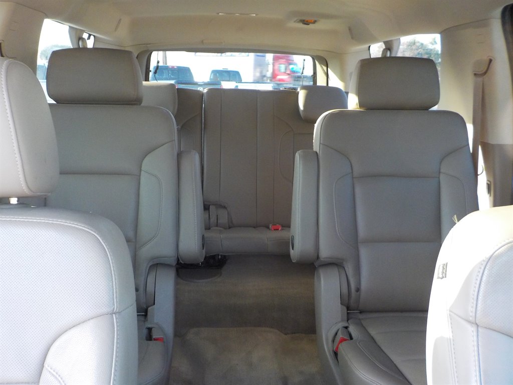 2015 GMC Yukon XL SLT 1500 photo