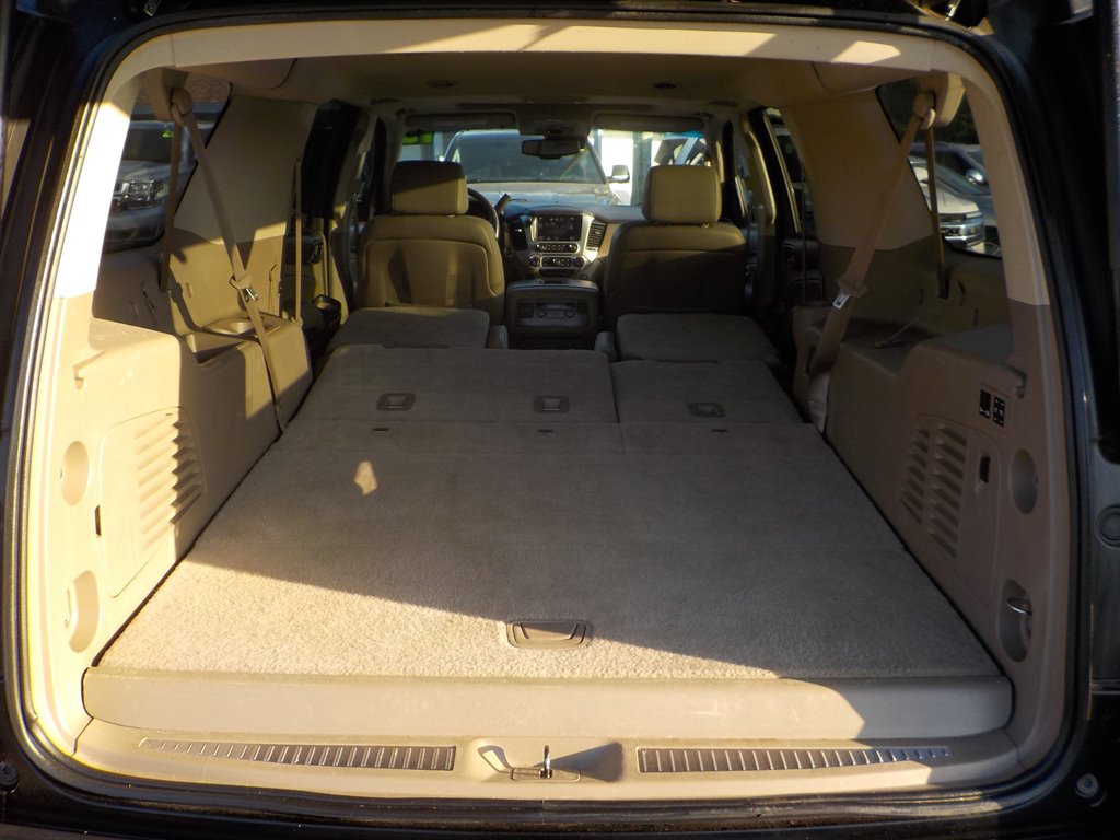 2015 GMC Yukon XL SLT 1500 photo