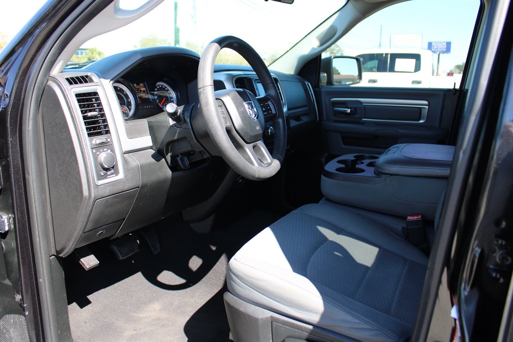 2018 RAM 1500 SLT photo