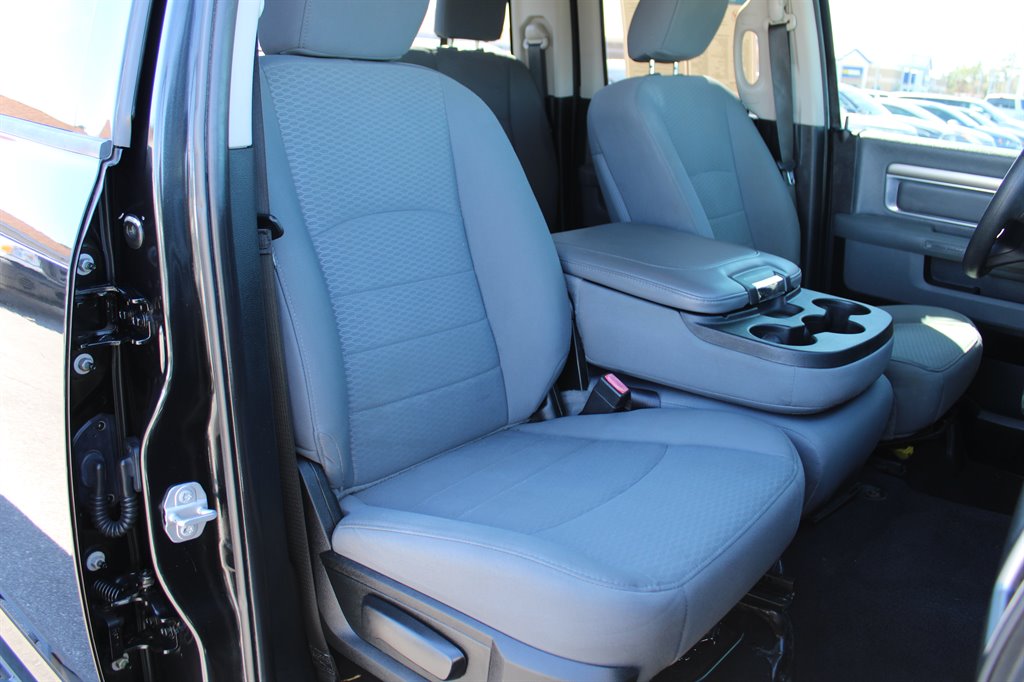2018 RAM 1500 SLT photo