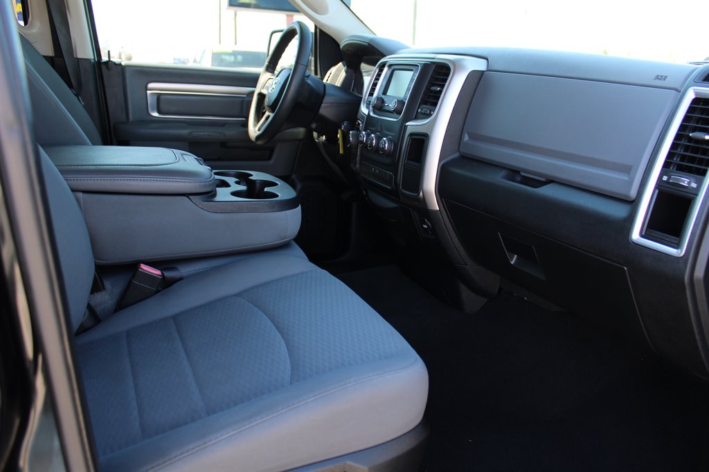 2018 RAM 1500 SLT photo