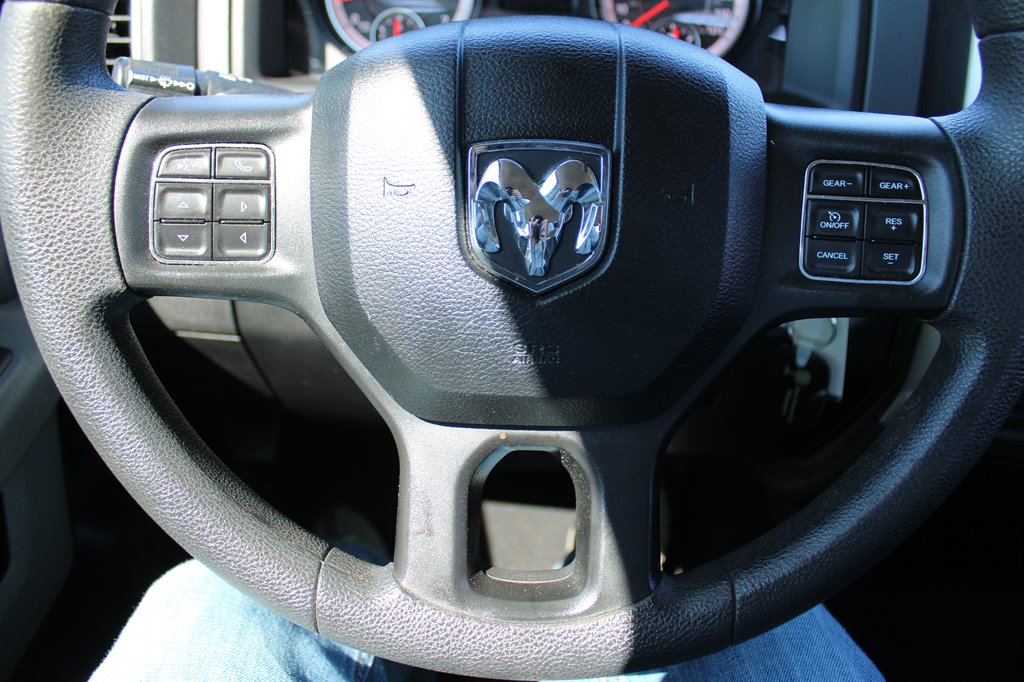2018 RAM 1500 SLT photo