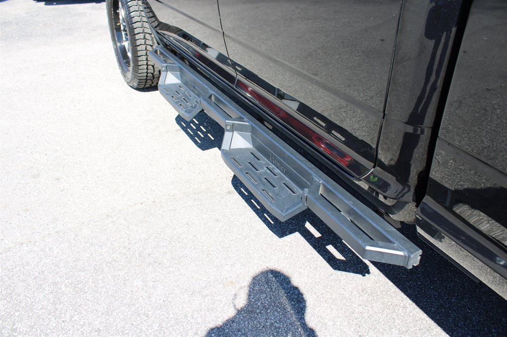 2018 RAM 1500 SLT photo