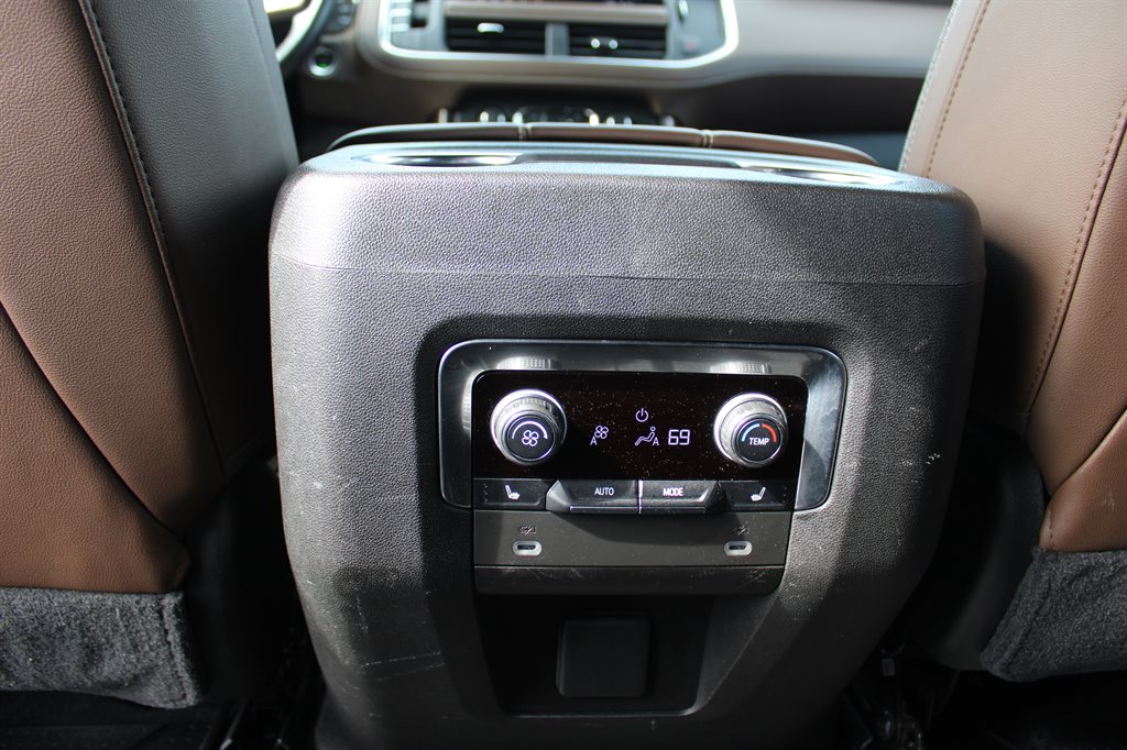 2021 Chevrolet Suburban 1500 High Country photo