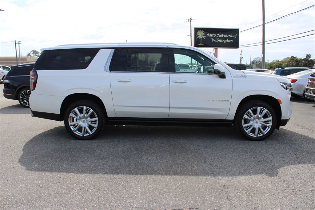 2021 Chevrolet Suburban 1500 High Country photo
