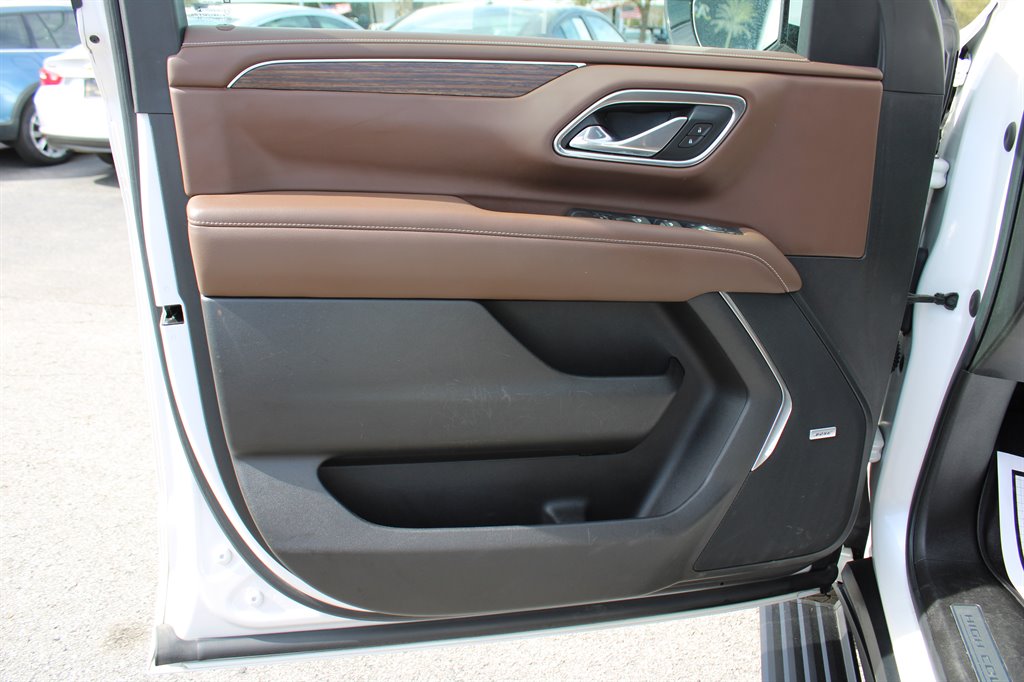 2021 Chevrolet Suburban 1500 High Country photo