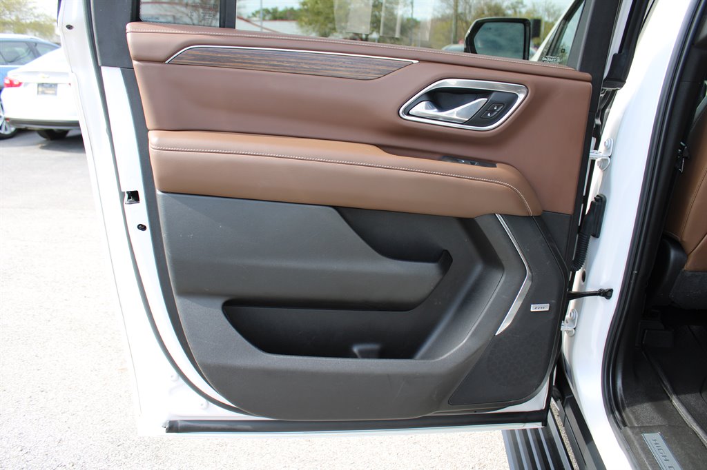 2021 Chevrolet Suburban 1500 High Country photo