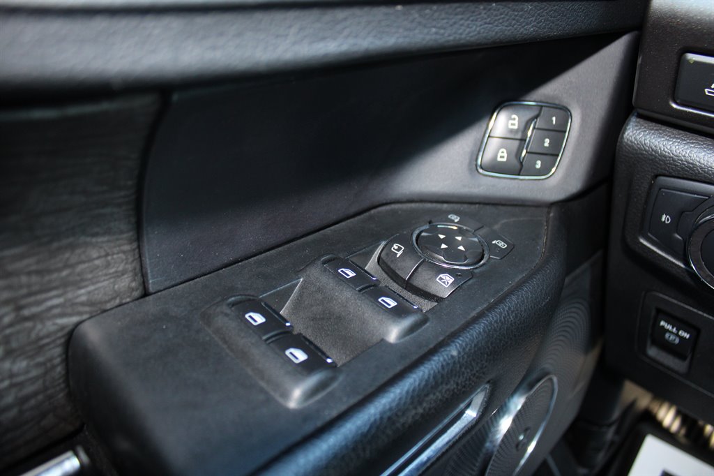 2019 Ford Expedition Max Limited photo