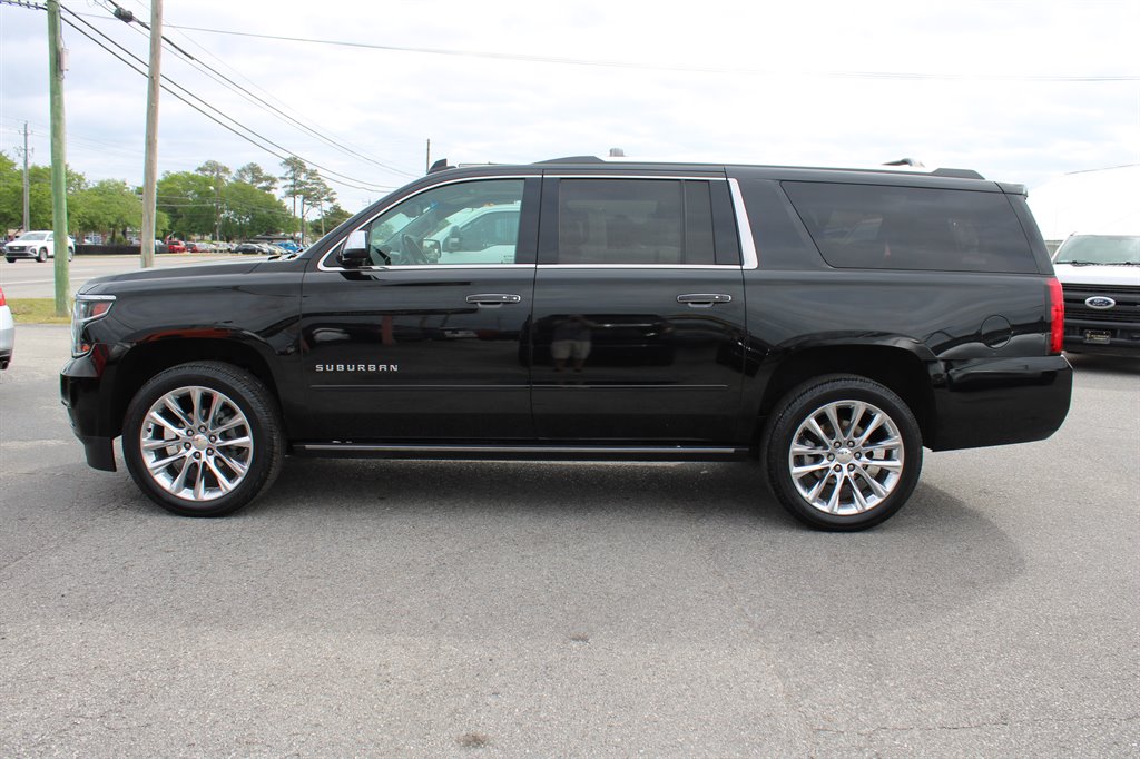 2019 Chevrolet Suburban 1500 Premier photo