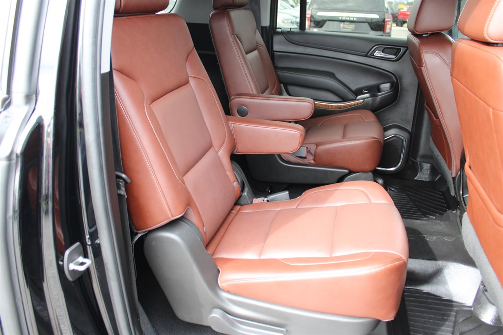 2019 Chevrolet Suburban 1500 Premier photo