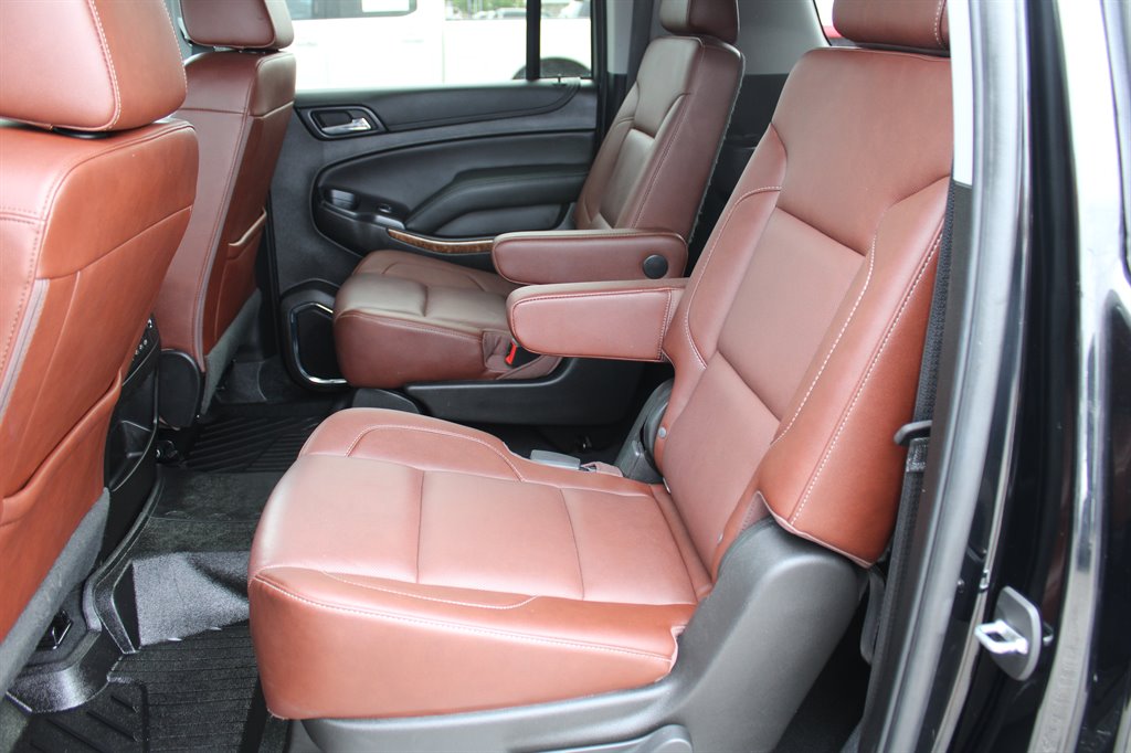 2019 Chevrolet Suburban 1500 Premier photo