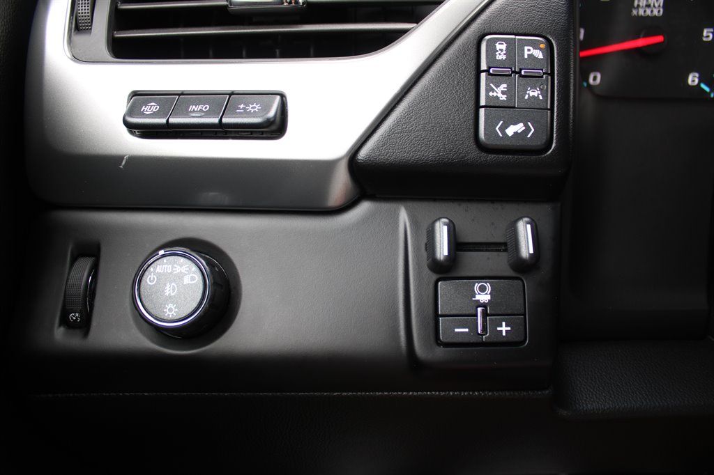 2019 Chevrolet Suburban 1500 Premier photo
