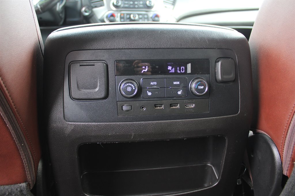 2019 Chevrolet Suburban 1500 Premier photo