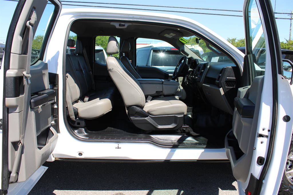 2017 Ford F150 XL photo
