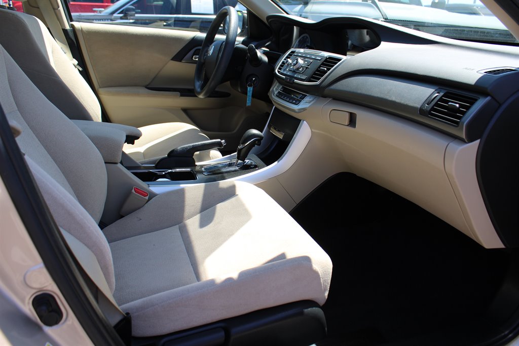 2013 Honda Accord LX photo