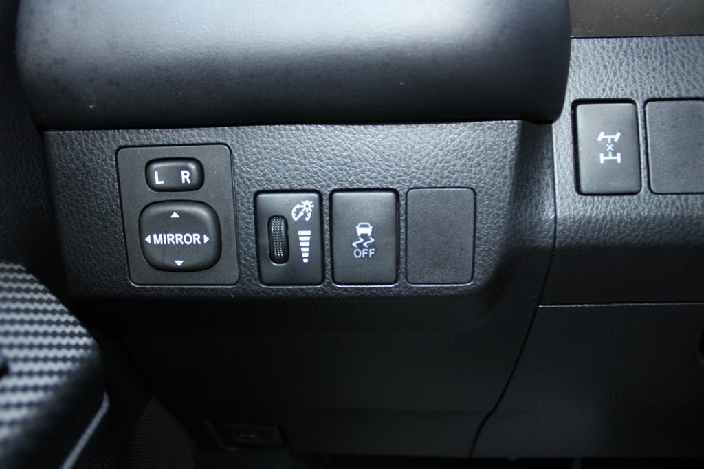 2014 Toyota RAV4 XLE photo