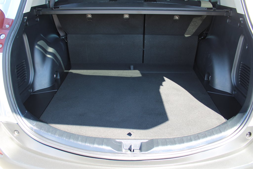 2014 Toyota RAV4 XLE photo