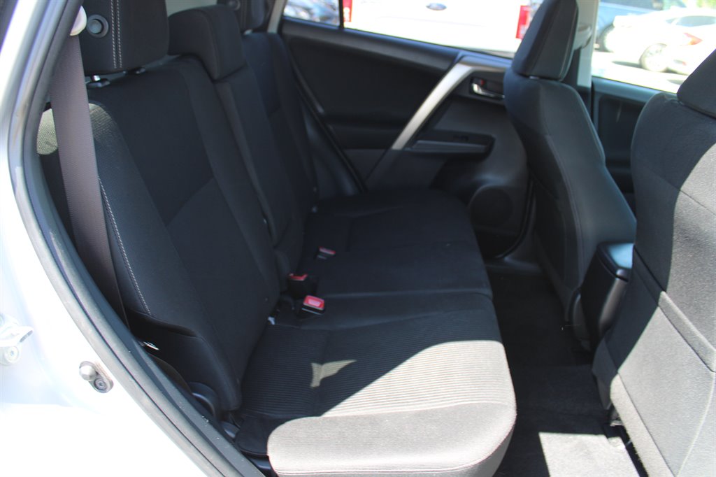 2014 Toyota RAV4 XLE photo