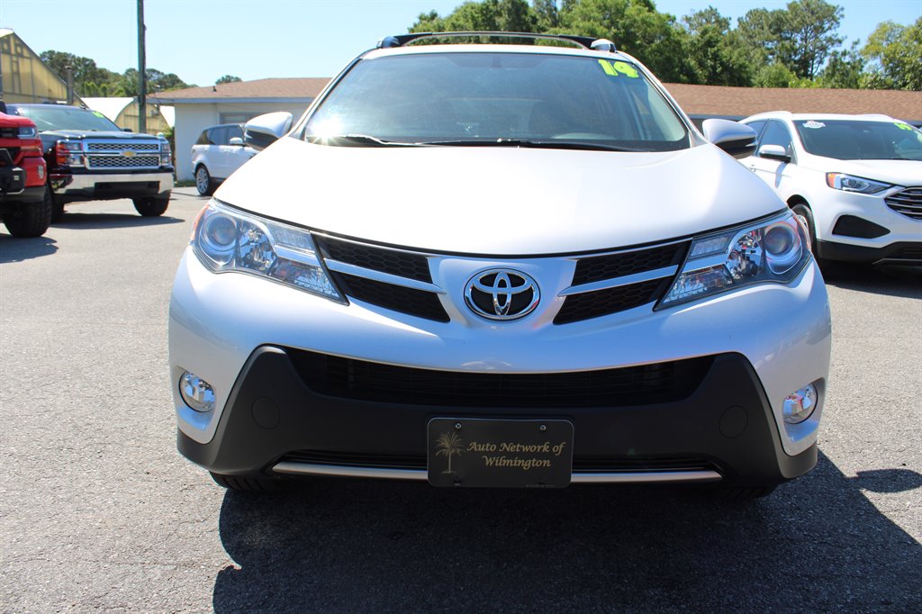 2014 Toyota RAV4 XLE photo