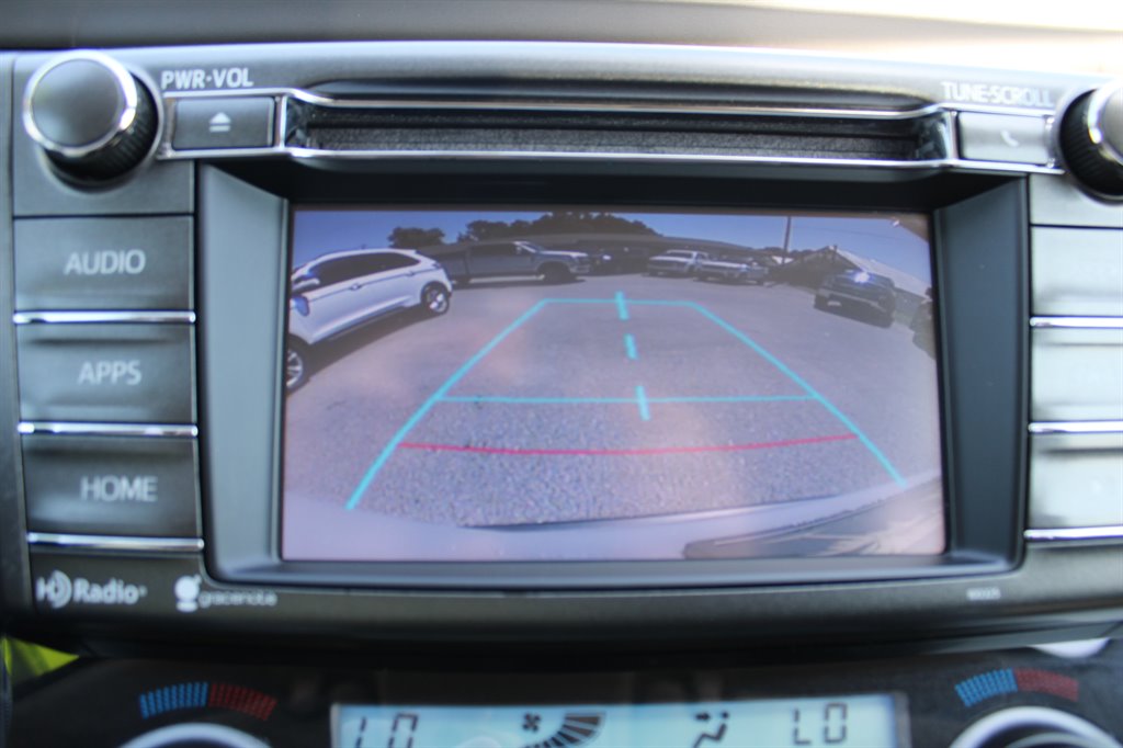 2014 Toyota RAV4 XLE photo