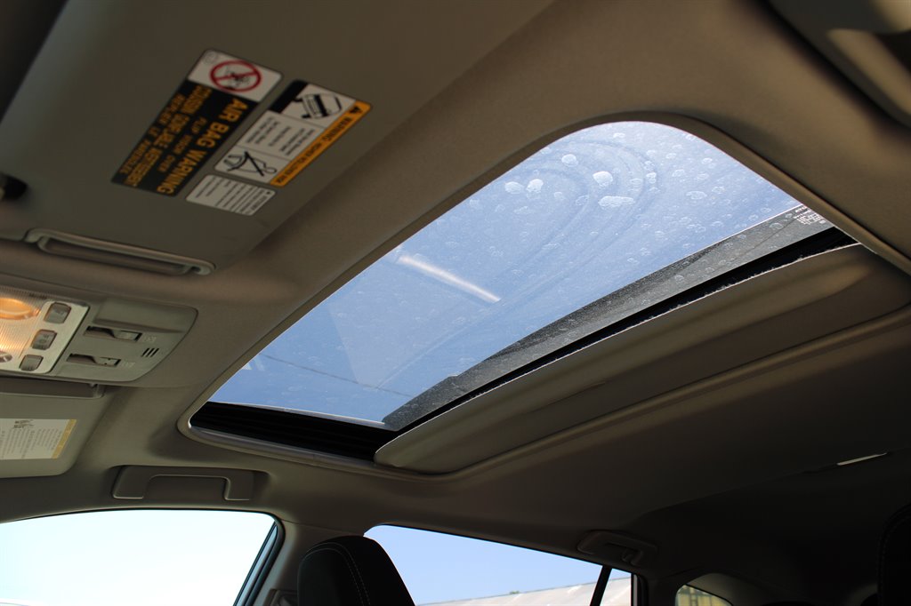 2014 Toyota RAV4 XLE photo