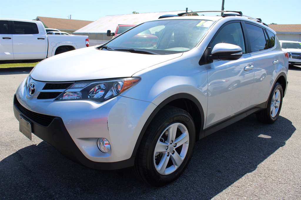 2014 Toyota RAV4 XLE photo