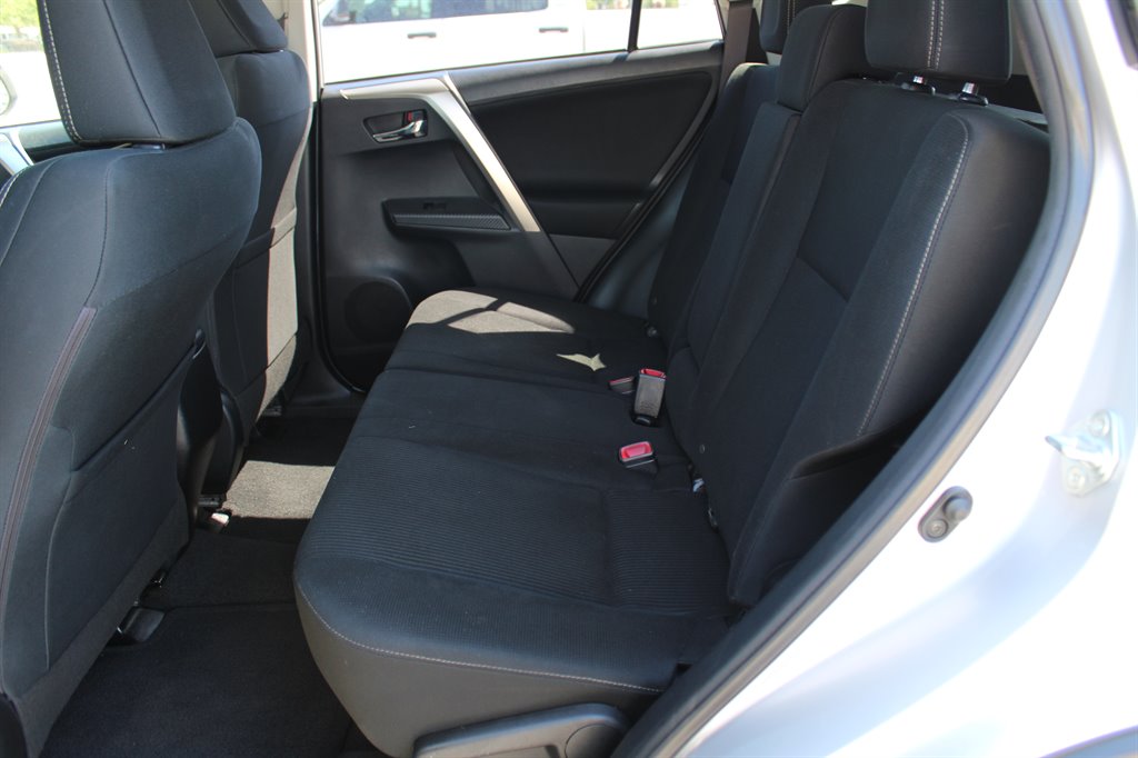 2014 Toyota RAV4 XLE photo