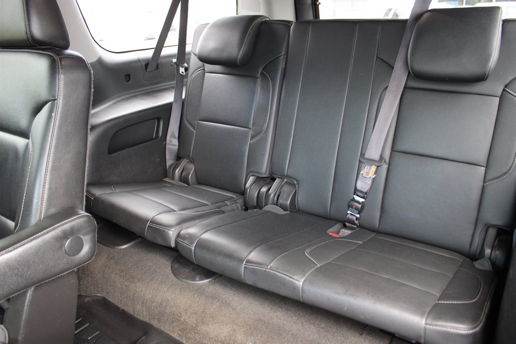 2017 Chevrolet Suburban 1500 LT photo