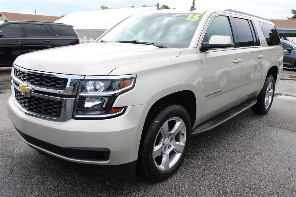 2015 Chevrolet Suburban LT 1500 photo