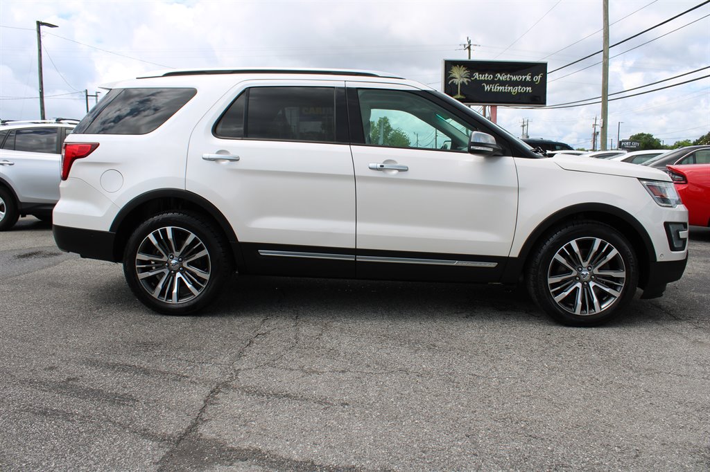 2016 Ford Explorer Platinum photo