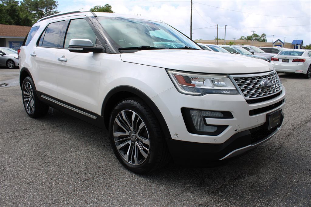 2016 Ford Explorer Platinum photo