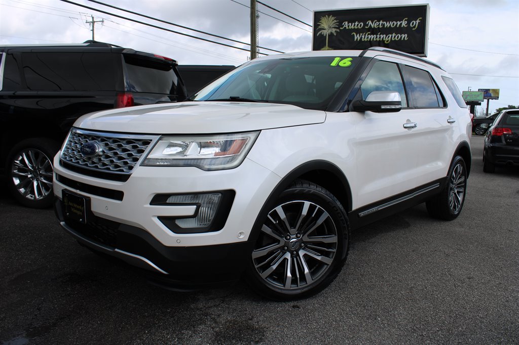 2016 Ford Explorer Platinum photo
