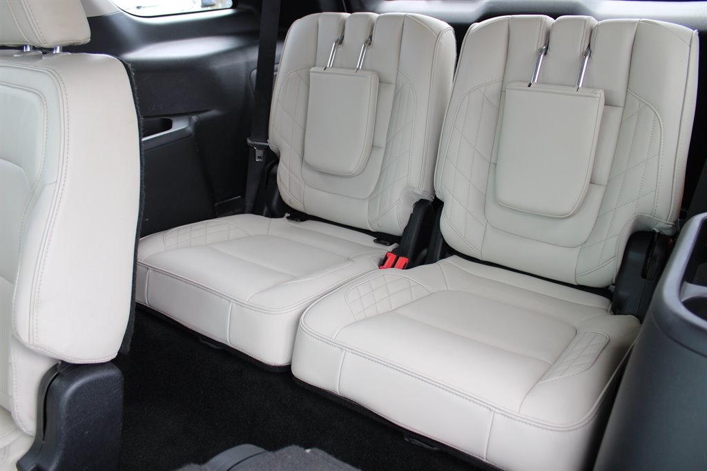 2016 Ford Explorer Platinum photo