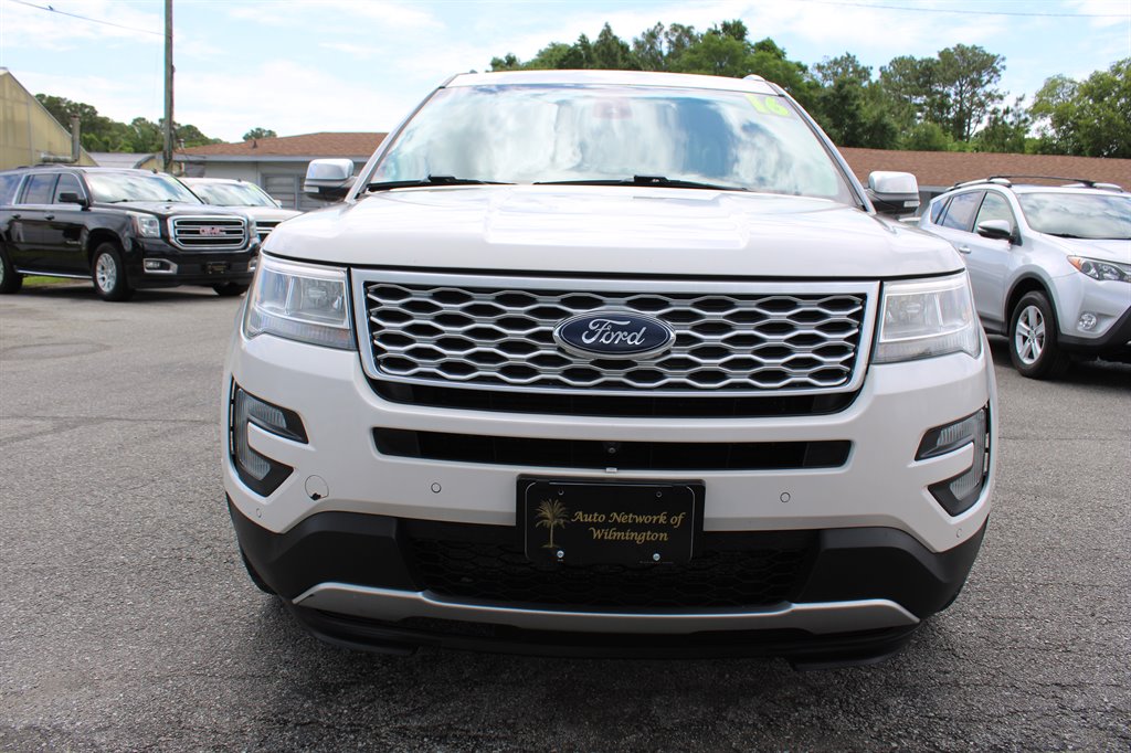 2016 Ford Explorer Platinum photo
