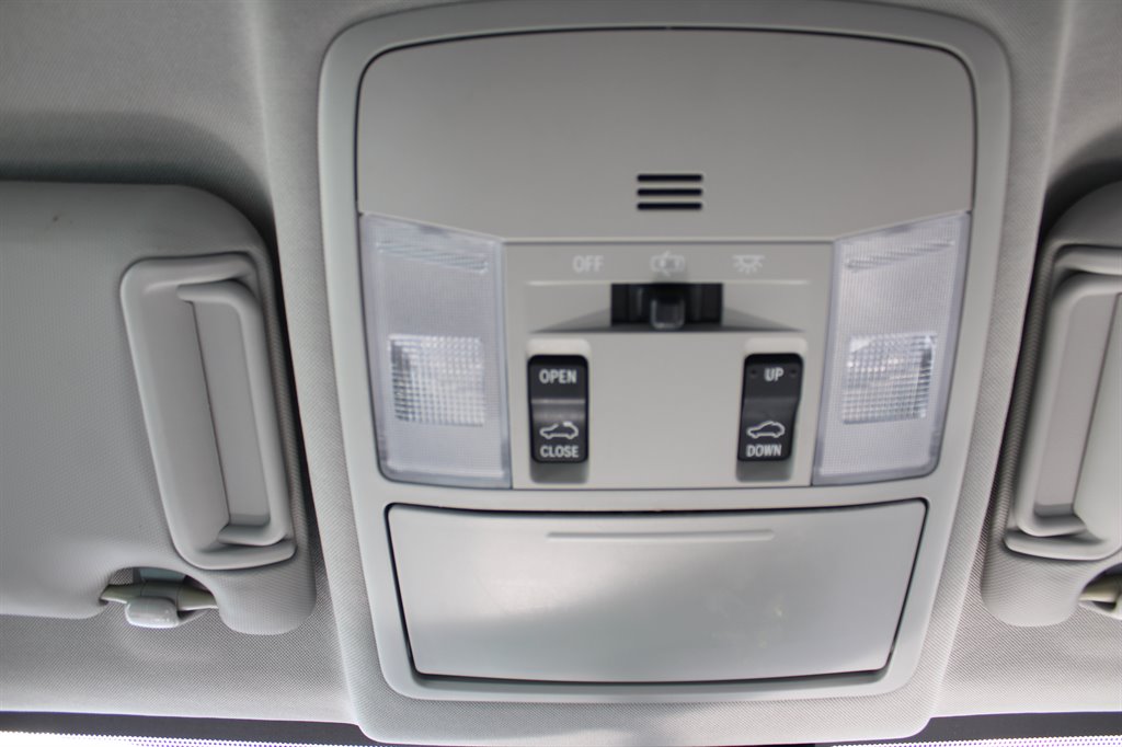 2017 Toyota RAV4 XLE photo