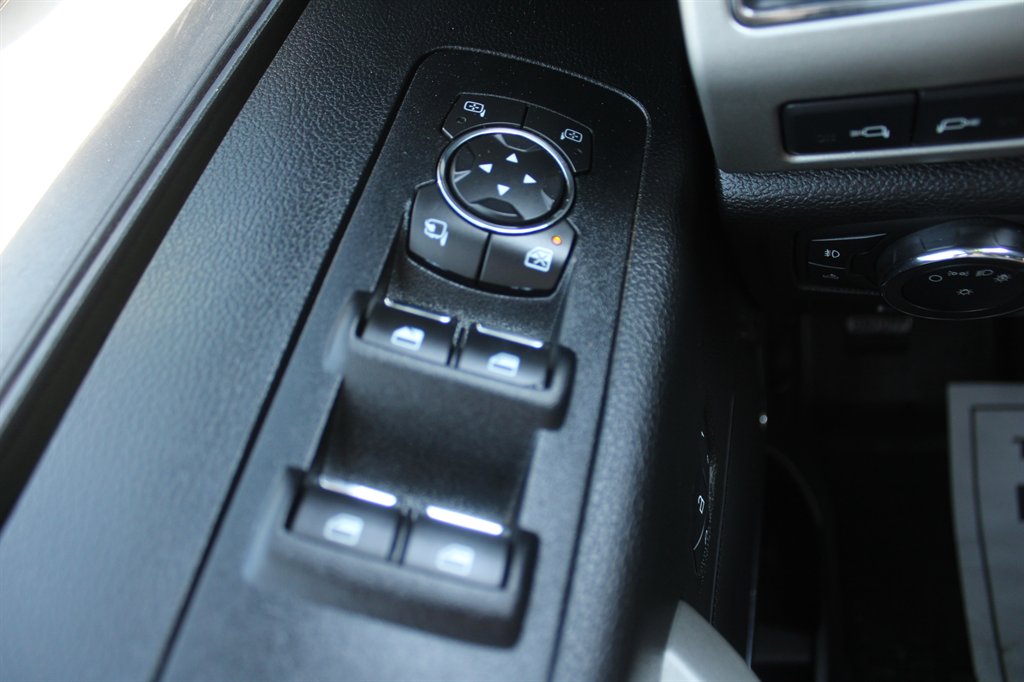 2017 Ford F-150 - $25,995