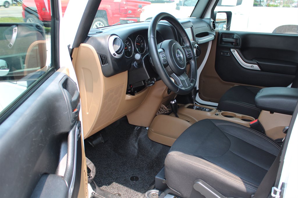 2015 Jeep Wrangler - $22,995