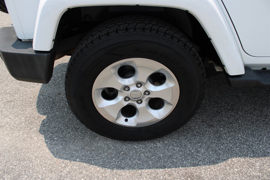 2015 Jeep Wrangler - $22,995