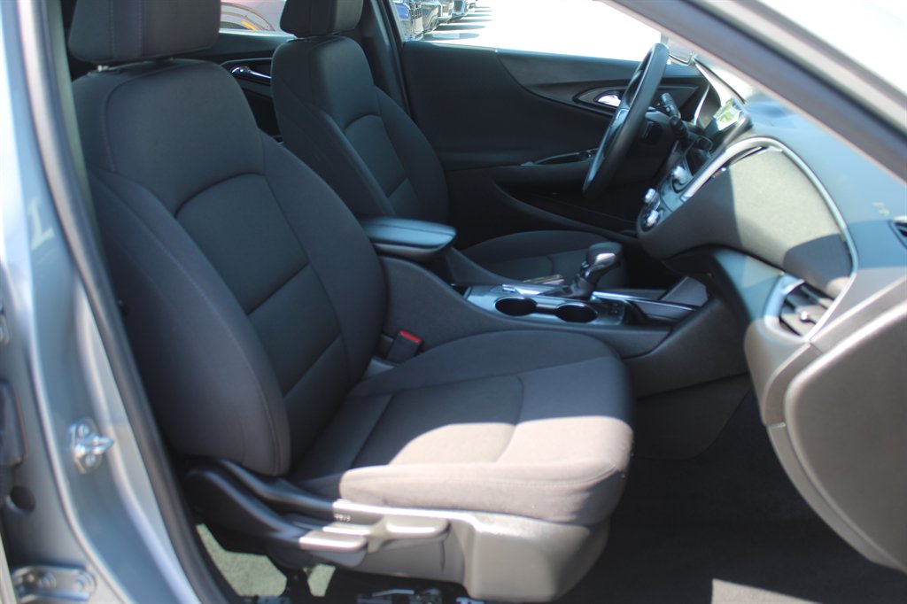 2024 Chevrolet Malibu - $18,989