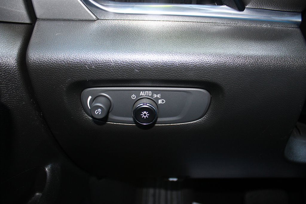 2022 Chevrolet Traverse - $19,826