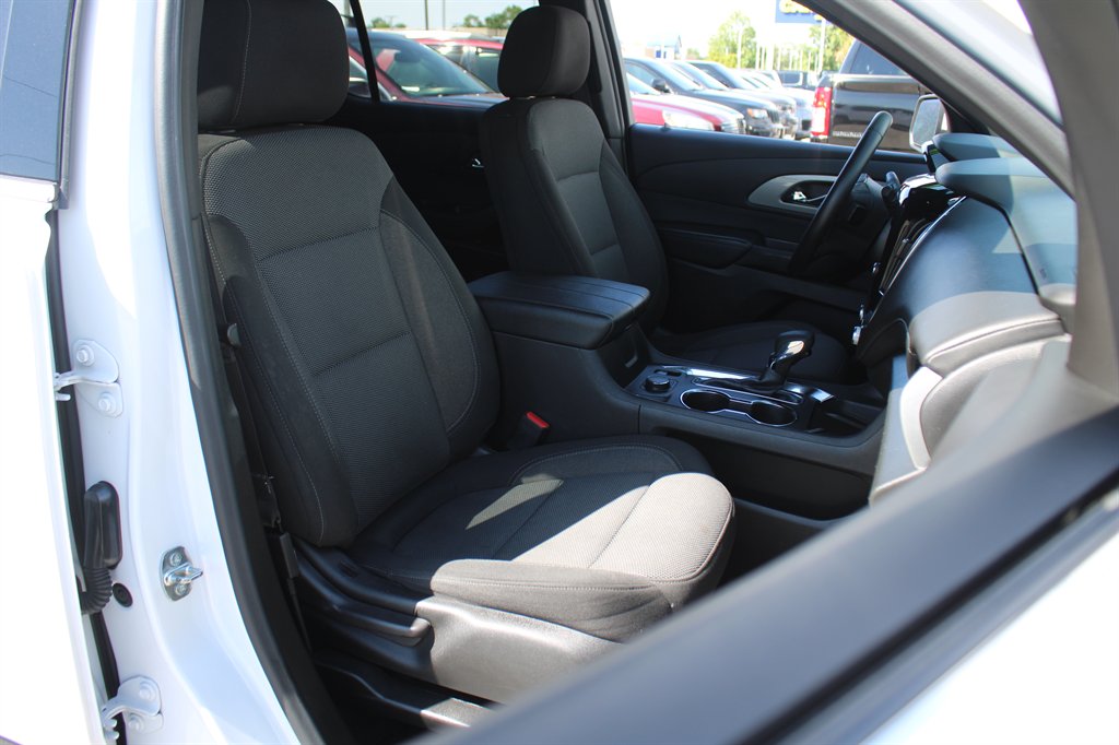 2022 Chevrolet Traverse - $19,826