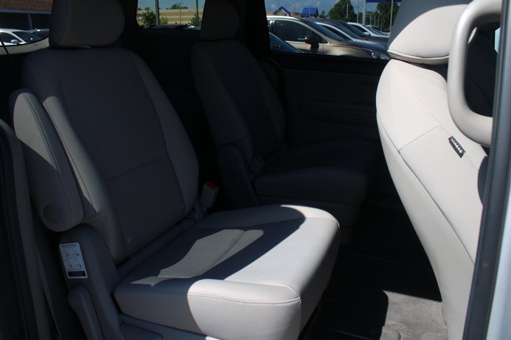 2020 Kia Sedona - $12,254