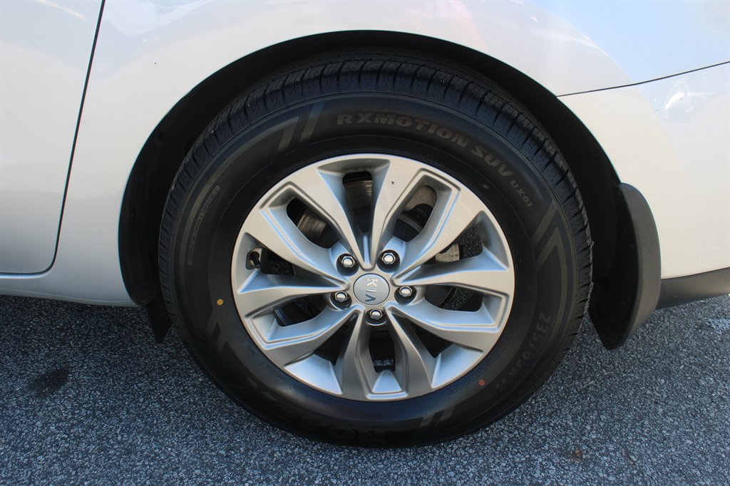 2020 Kia Sedona - $12,254