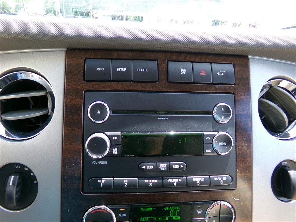 2014 Ford Expedition - $12,995