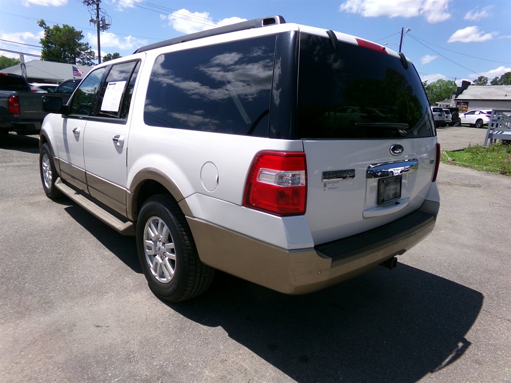 2014 Ford Expedition - $12,995