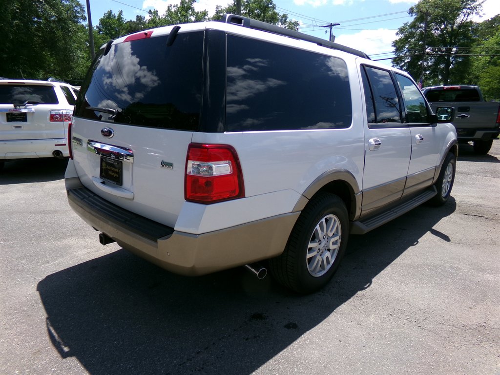 2014 Ford Expedition - $12,995