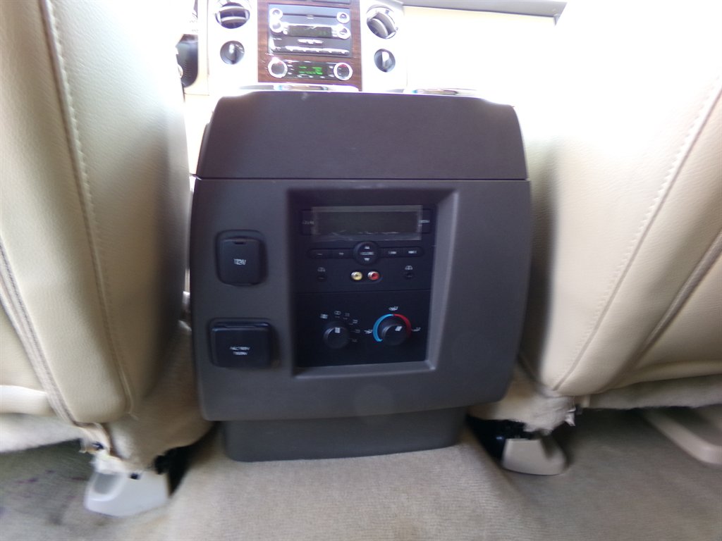 2014 Ford Expedition - $12,995