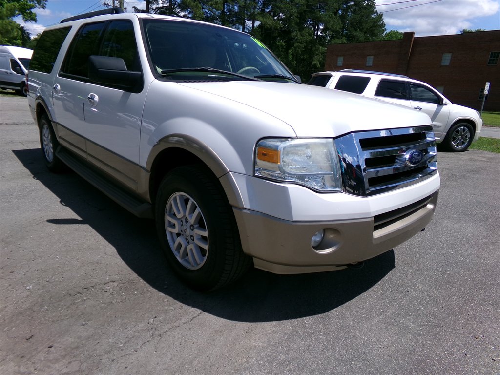 2014 Ford Expedition - $12,995